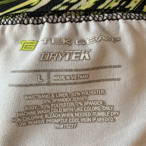 Tek Gear DryTEK Faux Wrap Skort, size Large, good condition. - Picture 6 of 6